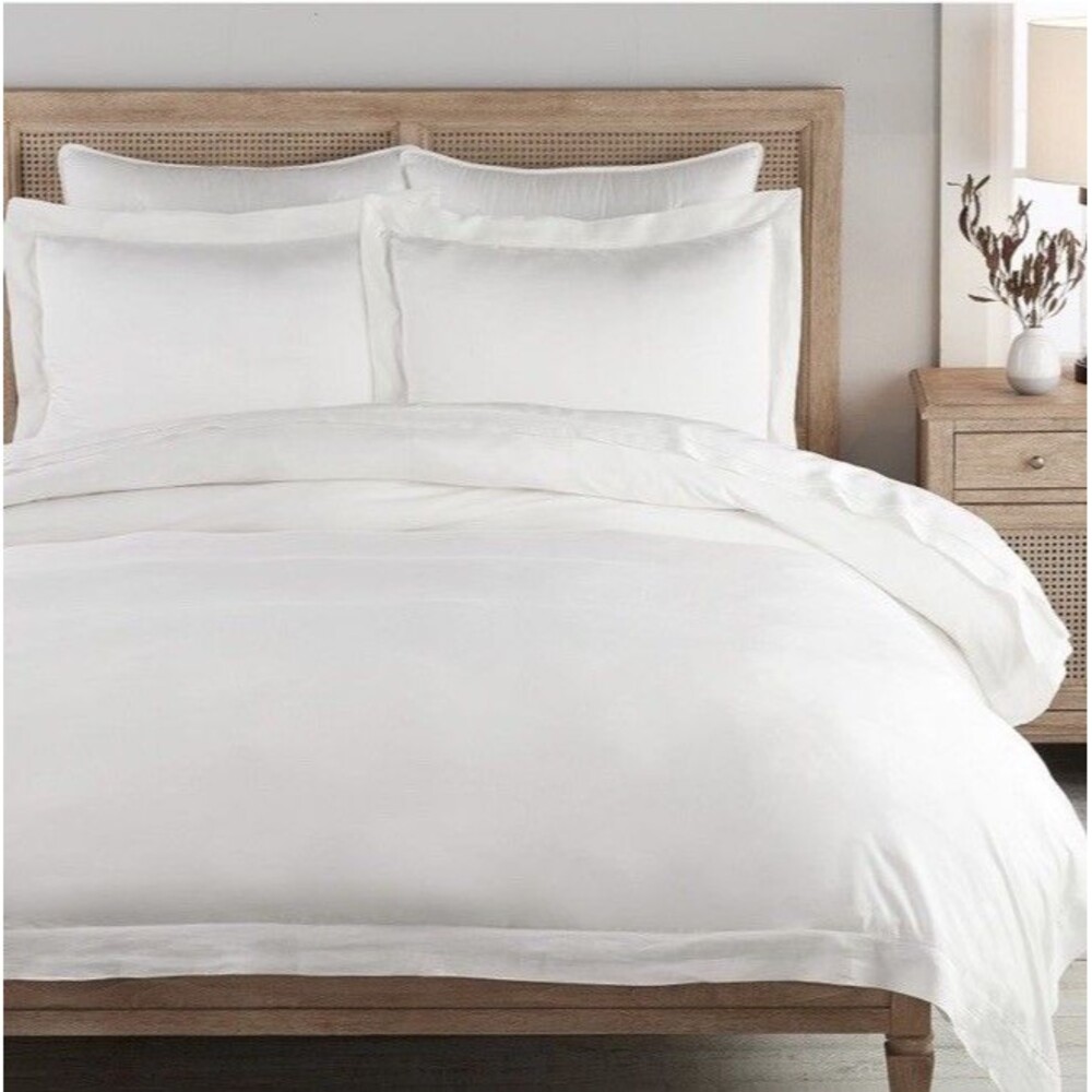EUC Pottery Barn Tencel Lyocell King / Cal King Linen Edge Duvet White